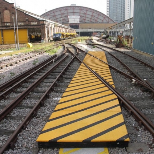 NON-SLIP WALKWAY PANELS